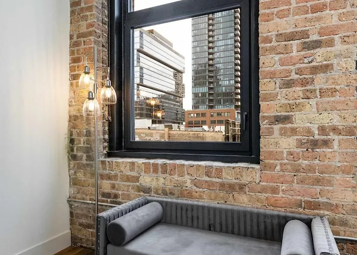 River North Rooftop With In And Out Parking 6 *