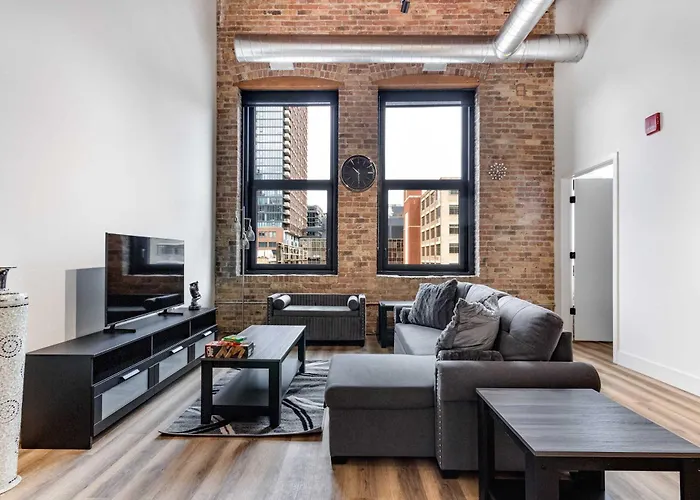 River North Rooftop With In And Out Parking 6 Apartment *